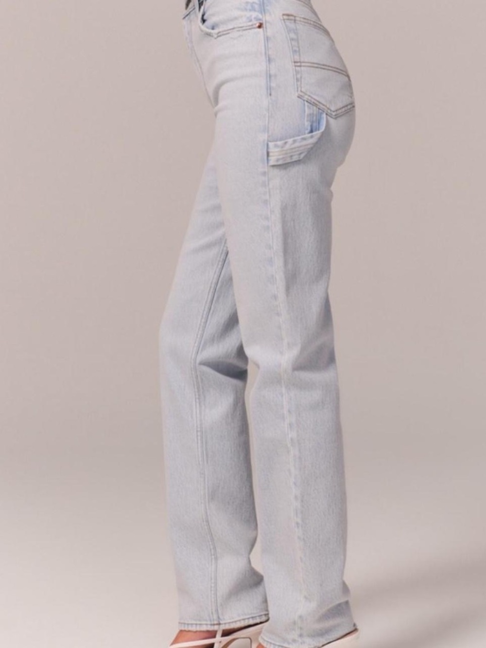 Abercrombie & Fitch Ultra High Rise 90s straight carpenter Jean